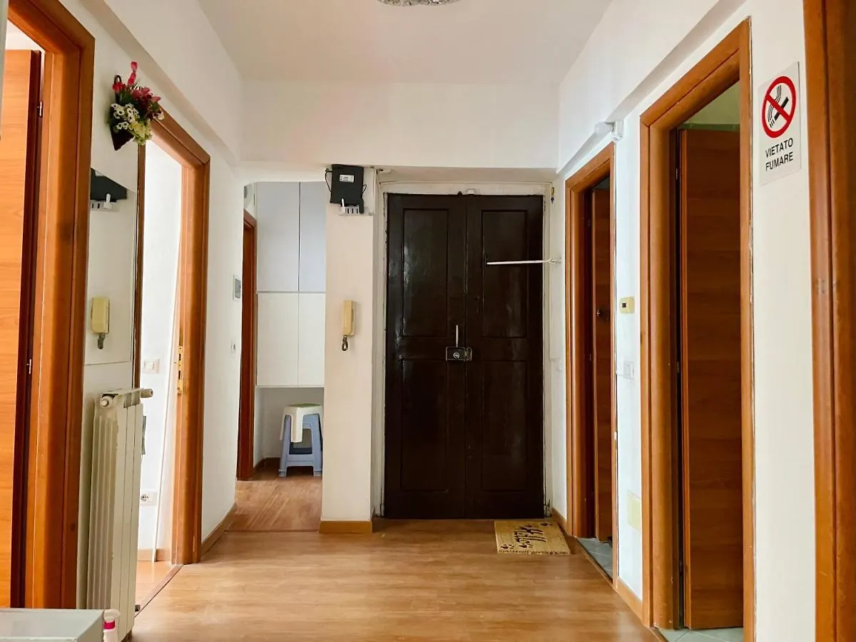 H135 Apartment Rome 0*,  Italy
